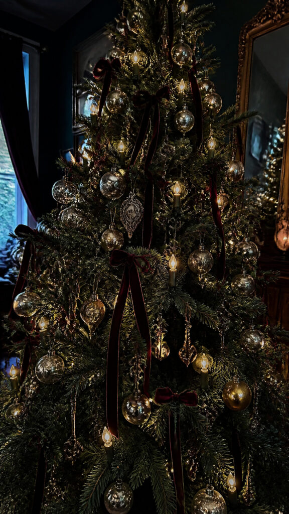Style Your Tree with Old-World Elegance