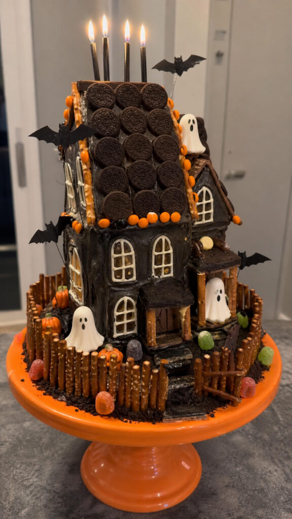 Haunted House Cake Design
