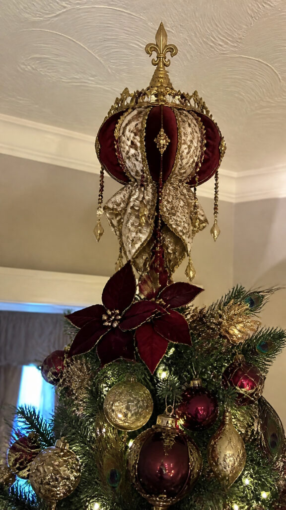 Elegant Victorian-Style Finial Toppers