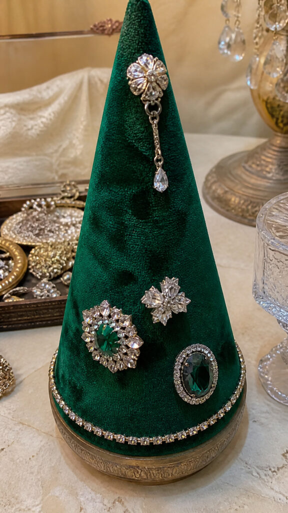 Techniques for Attaching Jewelry to Your Tree